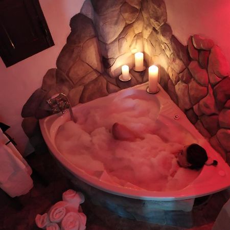 El Escondite De Martina, Casa Rural Romantica Setenil De Las Bodegas Экстерьер фото